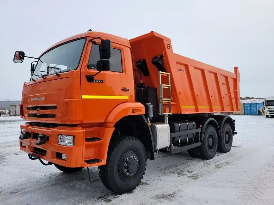 Самосвал с задней разгрузкой 6522-26011-53 (6x6)