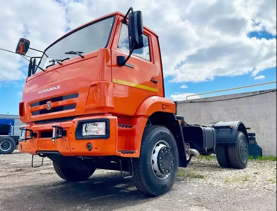 Автомобиль-шасси КАМАЗ- 53605-4950-56
