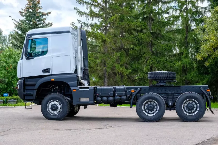 Седельный тягач 65955-40792-AA (6x6)