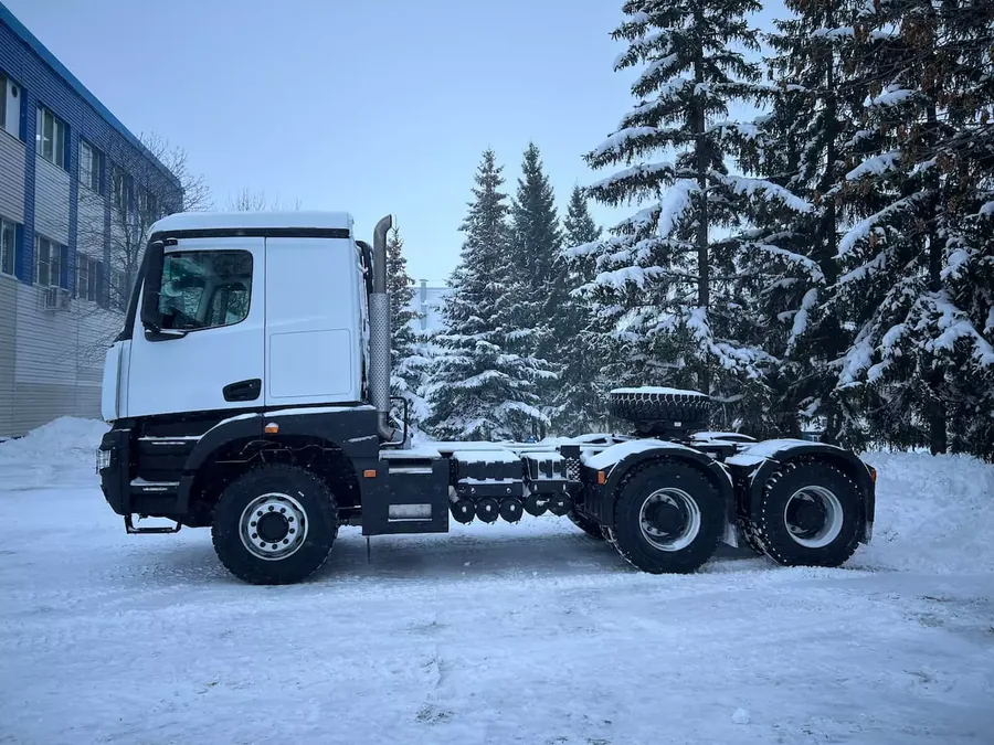 Седельный тягач 65956-40792-AA (6x4)