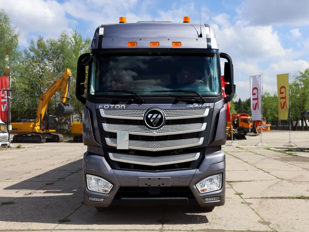 Сцепка седельный тягач Foton A 1846 ADR 4x2 и зерновоз Тонар 9599 - фото 2