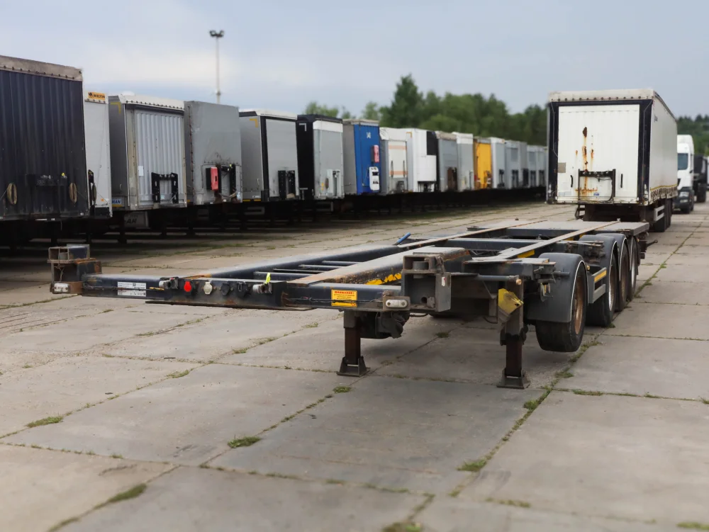 Полуприцеп-контейнеровоз Тонар K4-U (99891), 2020 г/в - фото 3