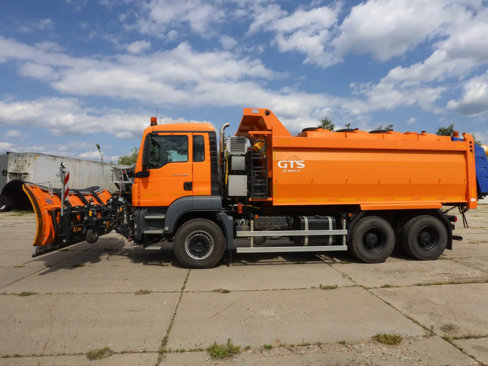 Самосвальный грузовик с КДМ MAN TGS 33.400, 2019 г/в - фото 4