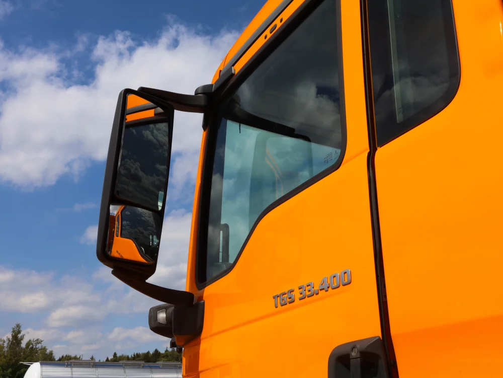 Самосвальный грузовик с КДМ MAN TGS 33.400, 2019 г/в - фото 12