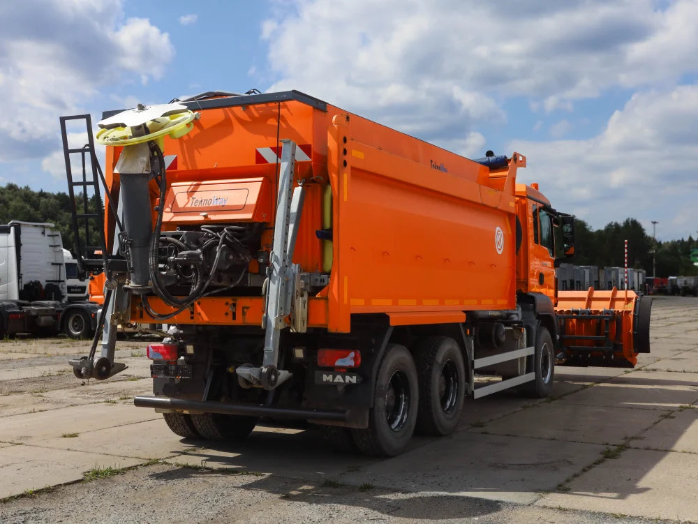Самосвальный грузовик с КДМ MAN TGS 33.400, 2019 г/в - фото 7