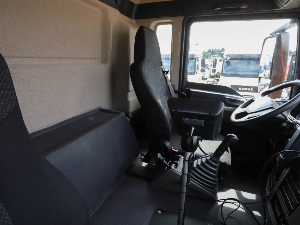 Самосвальный грузовик с КДМ MAN TGS 33.400, 2019 г/в - фото 13