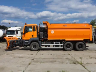 Самосвальный грузовик с КДМ MAN