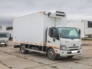 Грузовик-рефрижератор HINO