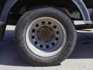 Бортовой тентованный фургон Ford