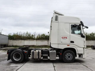 Седельный тягач Dongfeng