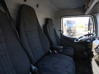 Промтоварный фургон Mercedes-Benz