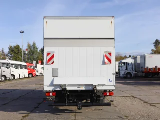 Промтоварный фургон Mercedes-Benz