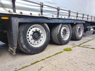 Шторный полуприцеп Krone