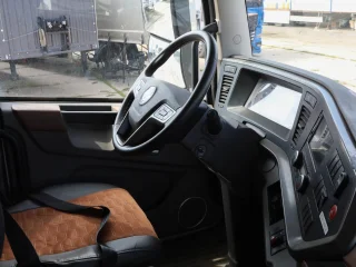 Седельный тягач Dongfeng