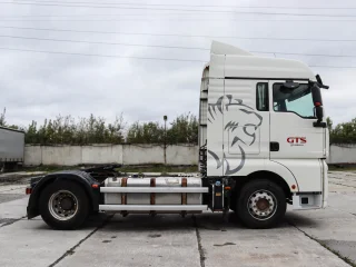 Седельный тягач Sitrak