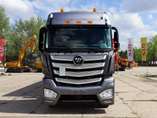 Сцепка седельный тягач Foton A 1846 ADR 4x2 и зерновоз Тонар 9599