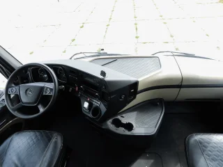 Седельный тягач Mercedes–Benz