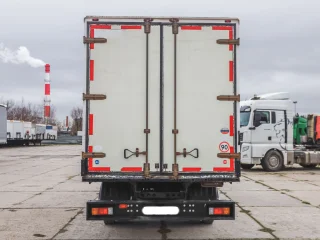 Грузовик-рефрижератор HINO