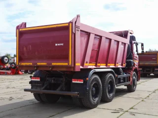 Самосвальный грузовик Камаз