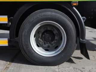 Эвакуатор с КМУ на базе Foton