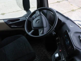 Седельный тягач Mercedes-Benz