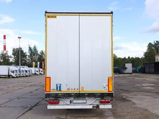 Сцепка тентованный грузовик Volvo FH 460 + шторный прицеп Wielton PC2K