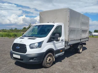 Шторно-бортовой фургон Ford