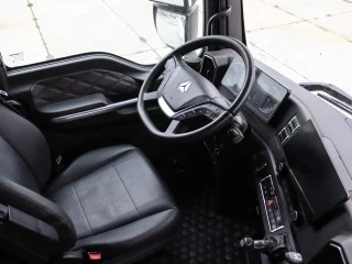 Седельный тягач Sitrak