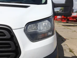 Бортовой тентованный фургон Ford