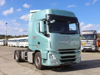 Седельный тягач Dongfeng