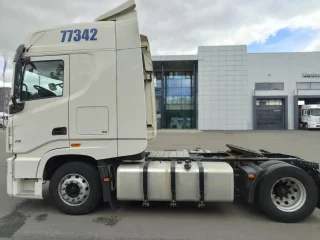 Седельный тягач Dongfeng