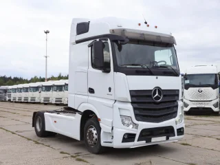 Седельный тягач Mercedes-Benz