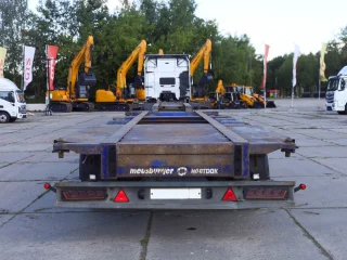 Полуприцеп-контейнеровоз Новтрак