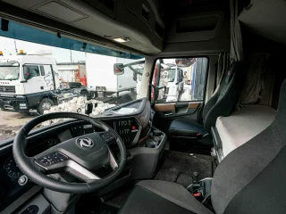 Седельный тягач Dongfeng