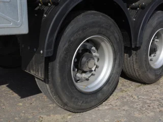 Полуприцеп бортовой Тонар B3-13 (9888)