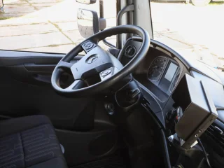 Промтоварный фургон Mercedes-Benz