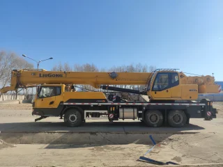 Автокран LiuGong