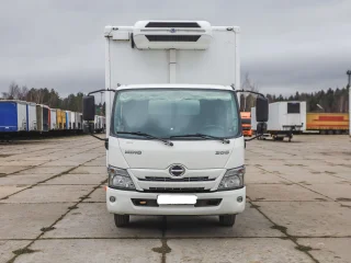 Грузовик-рефрижератор HINO