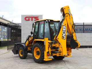 Экскаватор-погрузчик JCB
