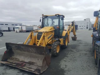 Экскаватор-погрузчик Komatsu