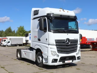 Седельный тягач Mercedes-Benz