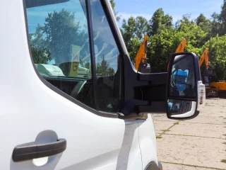 Бортовой тентованный фургон Ford
