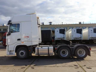 Седельный тягач Dongfeng