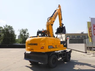 Колесный экскаватор LiuGong