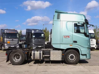 Седельный тягач Dongfeng