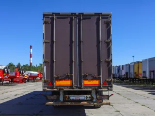 Шторно-бортовой полуприцеп Krone