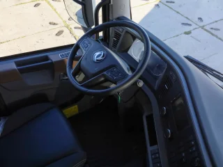 Седельный тягач Dongfeng