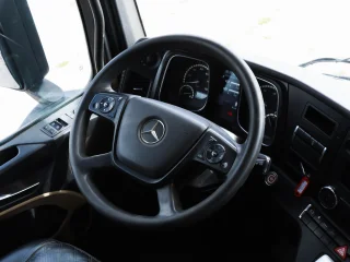 Седельный тягач Mercedes–Benz