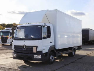 Промтоварный фургон Mercedes-Benz