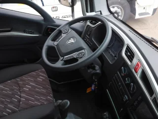 Шторно-бортовой гpузовик Foton